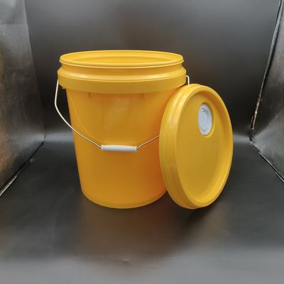 Bottile per lubrificanti industriali da 18 litri con ugello giallo impilabile