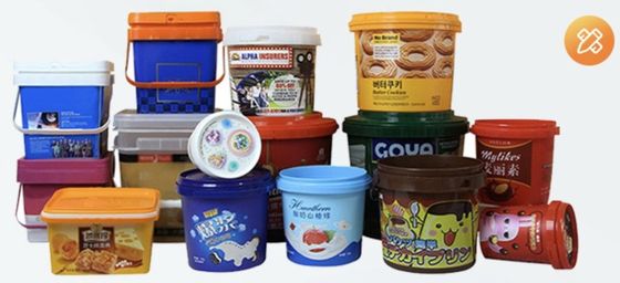 Botti di plastica bianchi impilabili con coperchio per la conservazione del cibo
