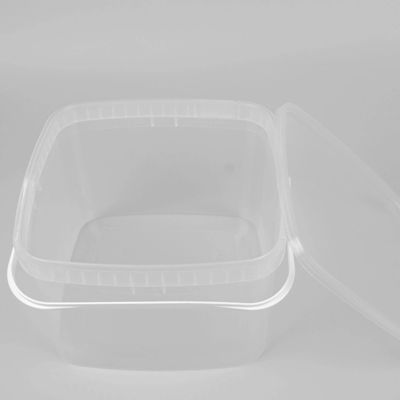 Botti di plastica trasparenti e customizabili