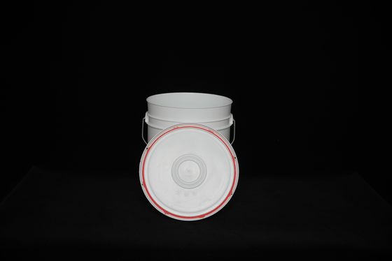 Bottine di plastica bianche rotonde da 5 galloni resistenti ai raggi UV con coperchio per l'industria Agricoltura Medicina alimentare