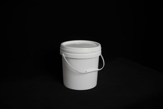 Bottile di plastica da 5 litri con maniglia e coperchio