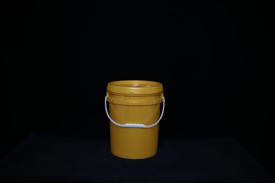 Bottile di vernice in plastica impermeabile con maniglia di metallo con tappo